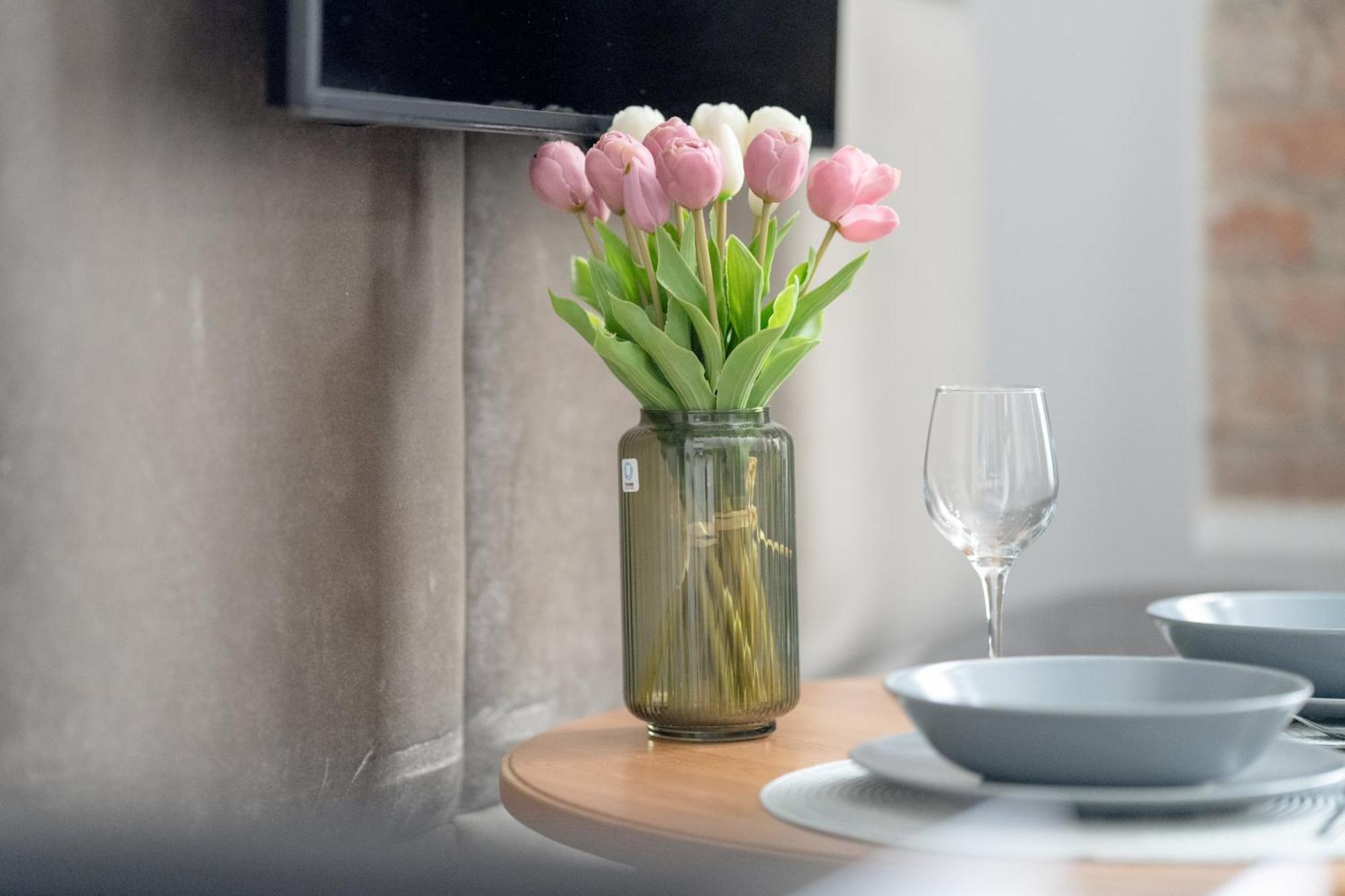 Przytulne Studia Very Berry W Poznaniu Blisko Parku By Noclegi Renters Bagian luar foto