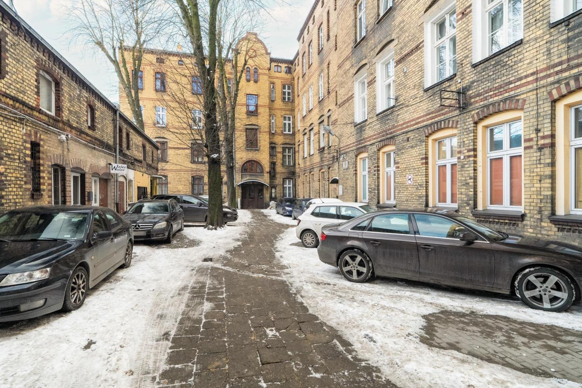 Przytulne Studia Very Berry W Poznaniu Blisko Parku By Noclegi Renters Bagian luar foto
